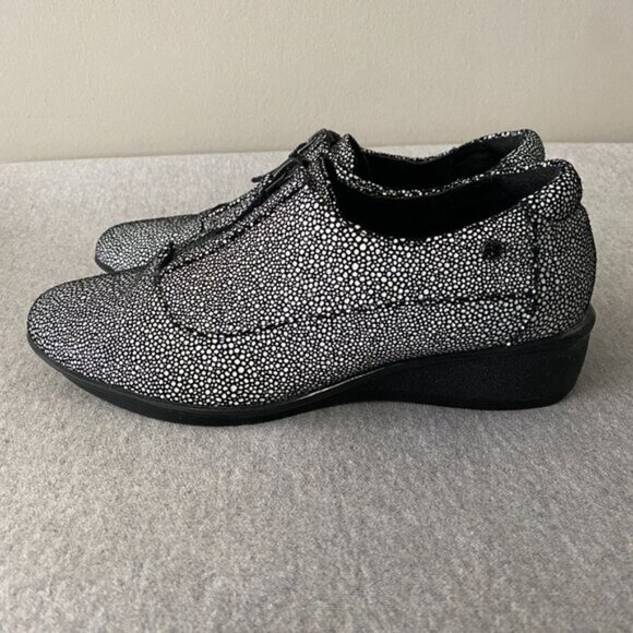 Revere Tangier Slip On Zip Loafer in Black Pearl Size 8M - Picture 11 of 11